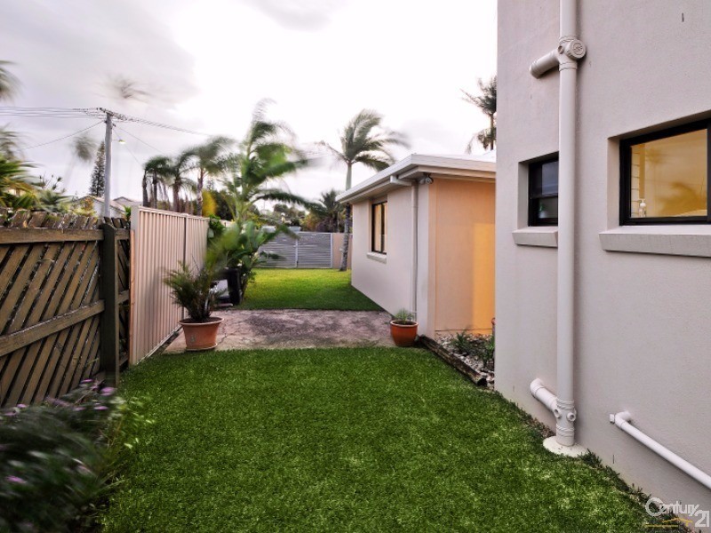 17 Coomaroo Crescent, Minyama QLD 4575