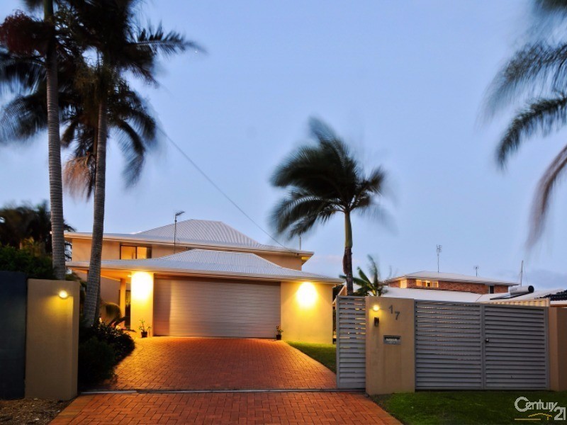 17 Coomaroo Crescent, Minyama QLD 4575