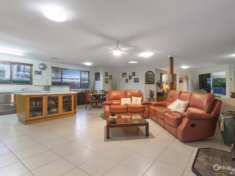 1 Coomaroo Crescent, Minyama QLD 4575