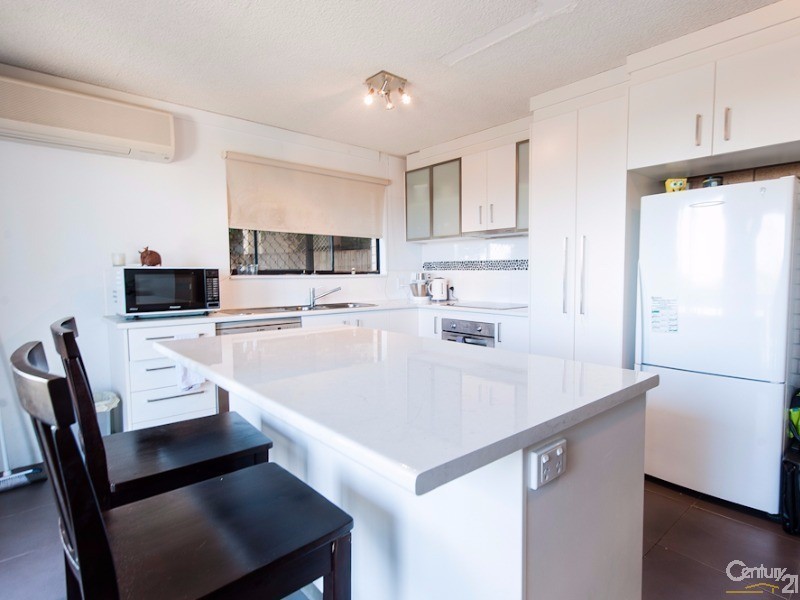 1/14 Kalinda Avenue, Mooloolaba QLD 4557