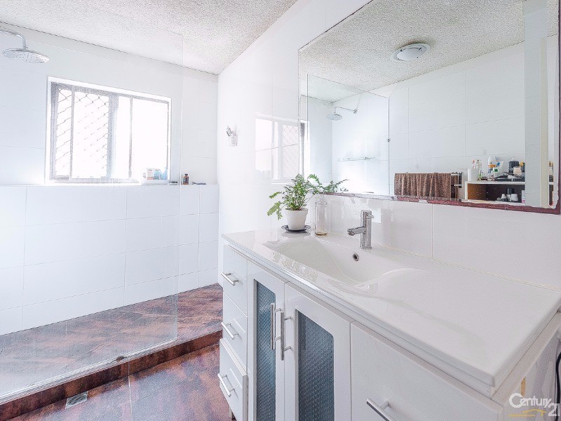 1/14 Kalinda Avenue, Mooloolaba QLD 4557