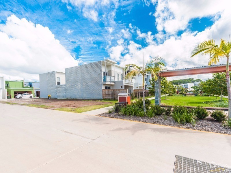 21 Yorkeys Lane, Maroochydore QLD 4558