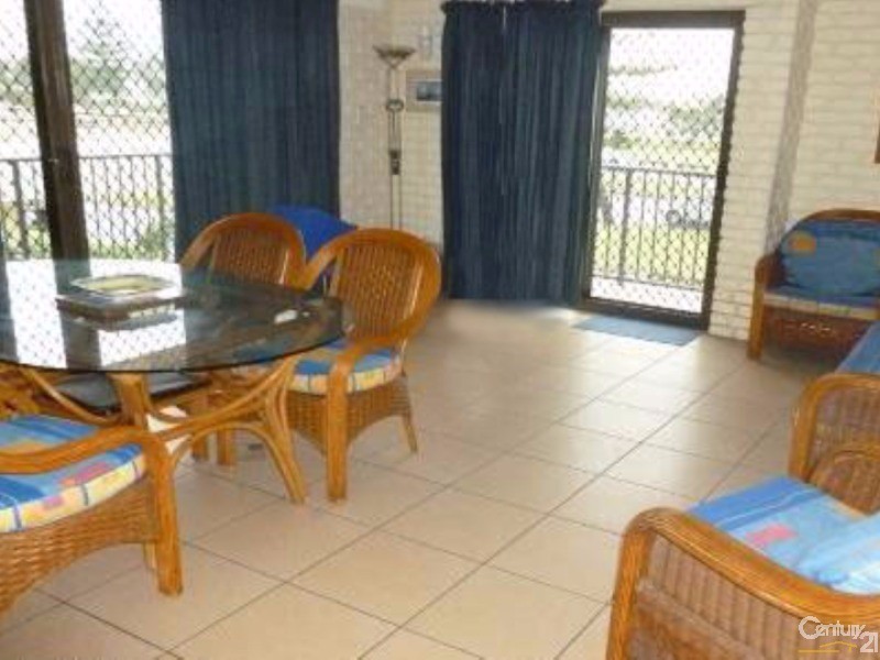 1/132 Alexandra Parade, Alexandra Headland QLD 4572