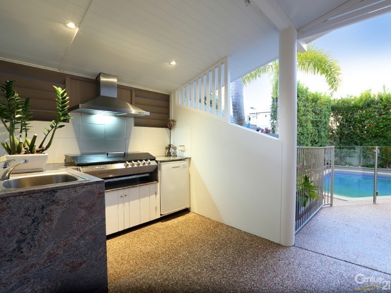 11 Aquarius Place, Alexandra Headland QLD 4572