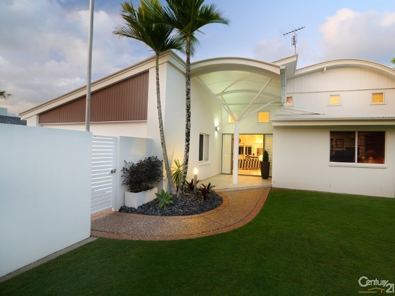 11 Aquarius Place, Alexandra Headland QLD 4572