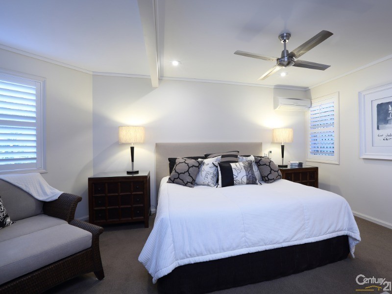 11 Aquarius Place, Alexandra Headland QLD 4572