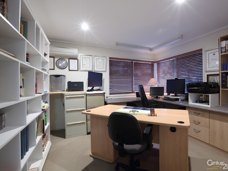 11 Aquarius Place, Alexandra Headland QLD 4572