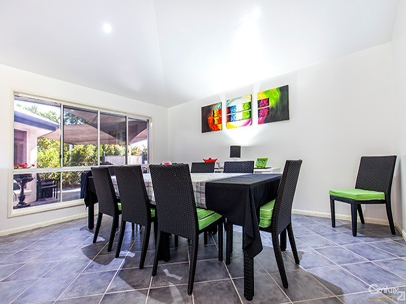 16 Mountain Ash Drive, Mountain Creek QLD 4557