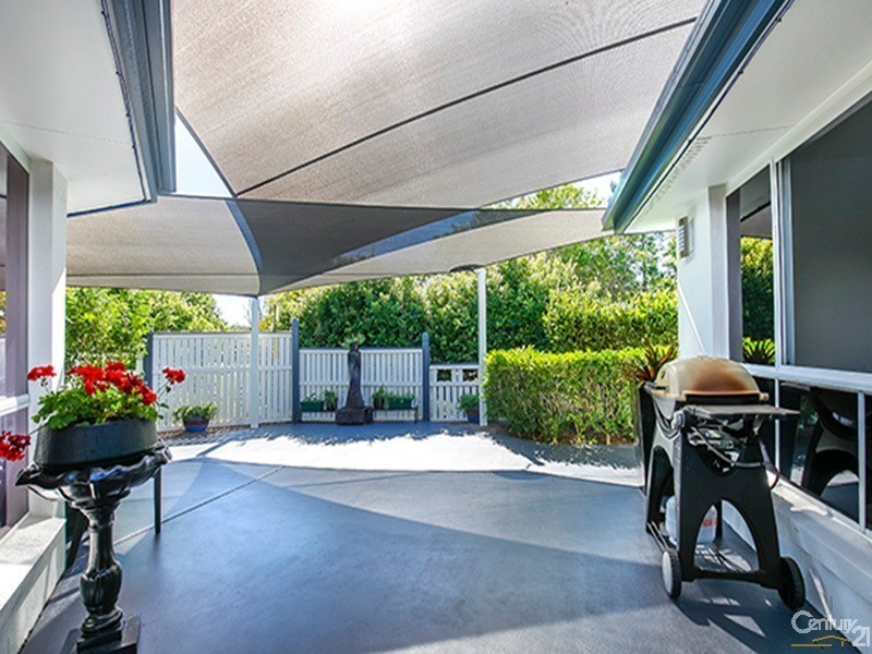 16 Mountain Ash Drive, Mountain Creek QLD 4557