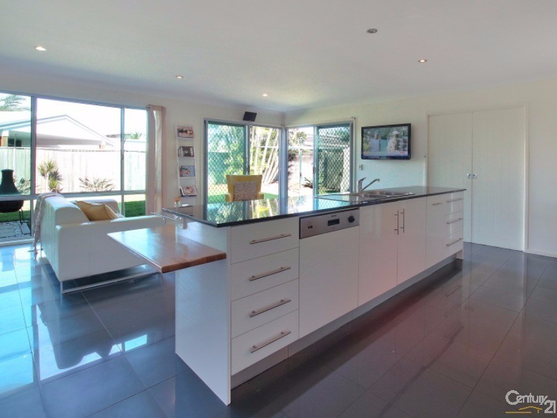 432 Oceanic Drive South, Wurtulla QLD 4575