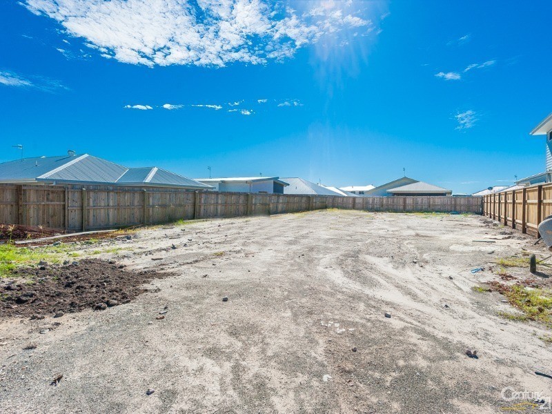 14 Tamborine Close, Mountain Creek QLD 4557