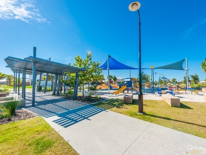 14 Tamborine Close, Mountain Creek QLD 4557