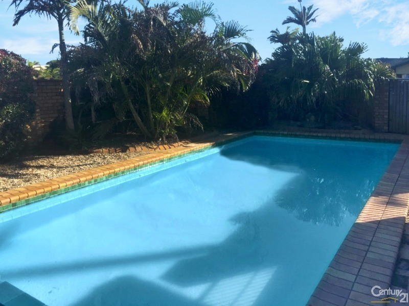 4 Katoa Street, Buddina QLD 4575