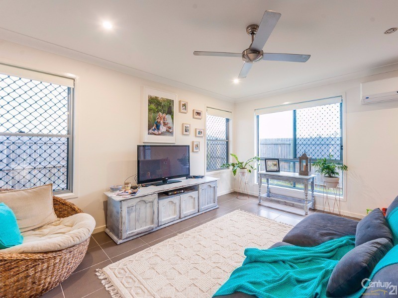 13 Bribie Place, Mountain Creek QLD 4557