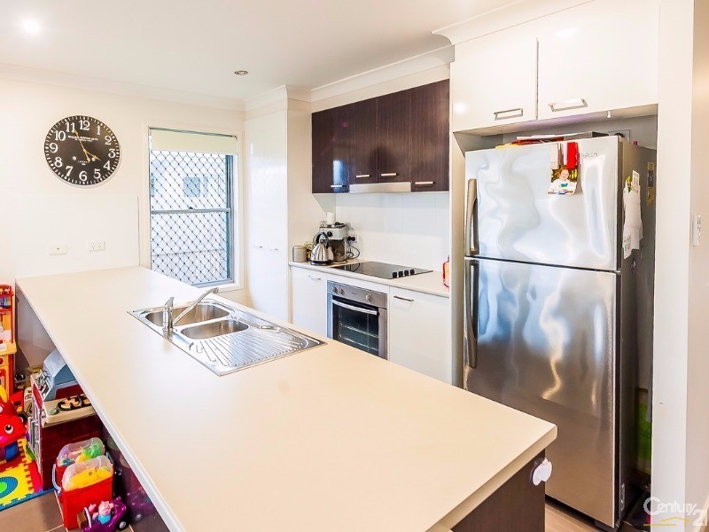 13 Bribie Place, Mountain Creek QLD 4557