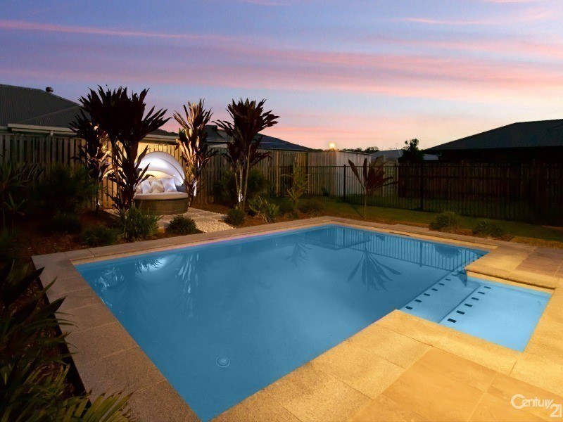 15 Spoonbill Drive, Forest Glen QLD 4556