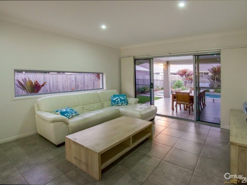 15 Spoonbill Drive, Forest Glen QLD 4556