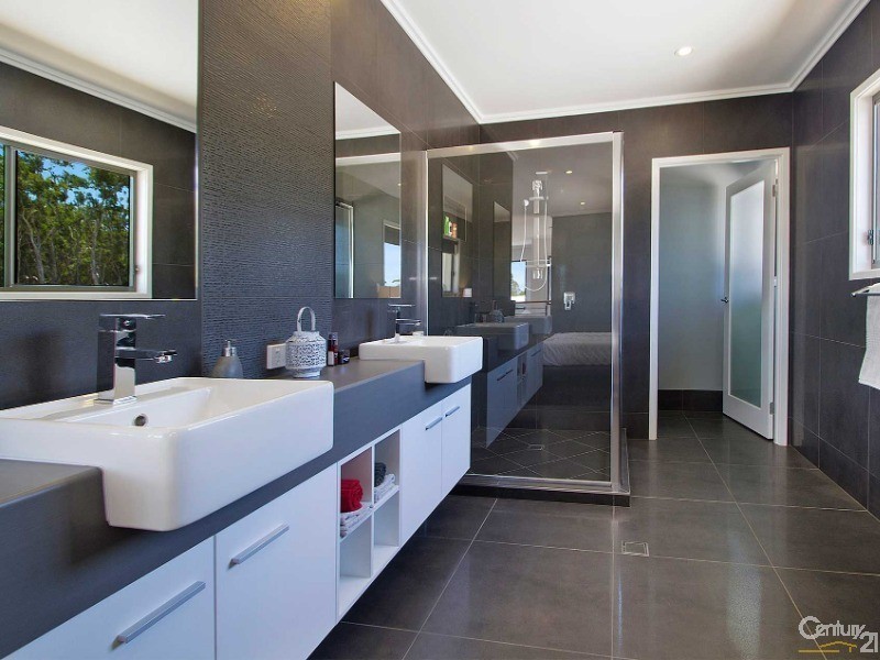 3 Bond Street, Pelican Waters QLD 4551