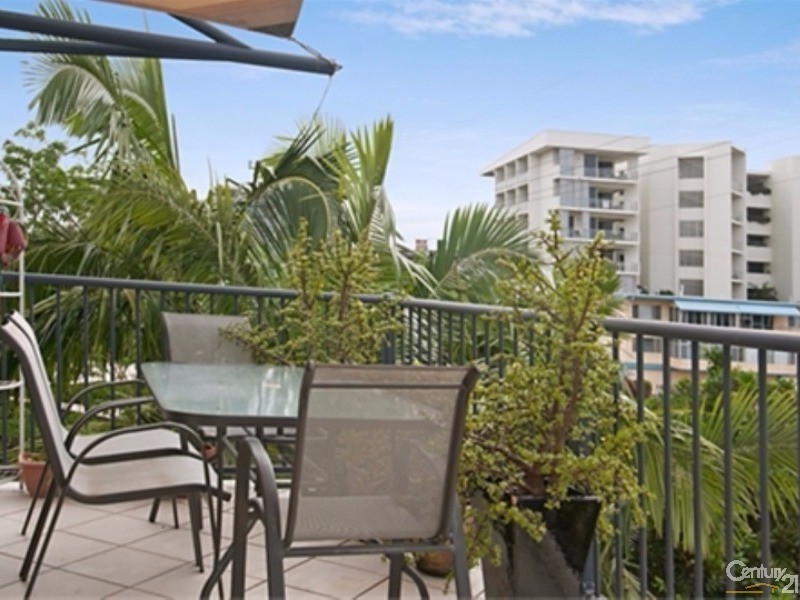 6/77 Memorial Avenue, Maroochydore QLD 4558
