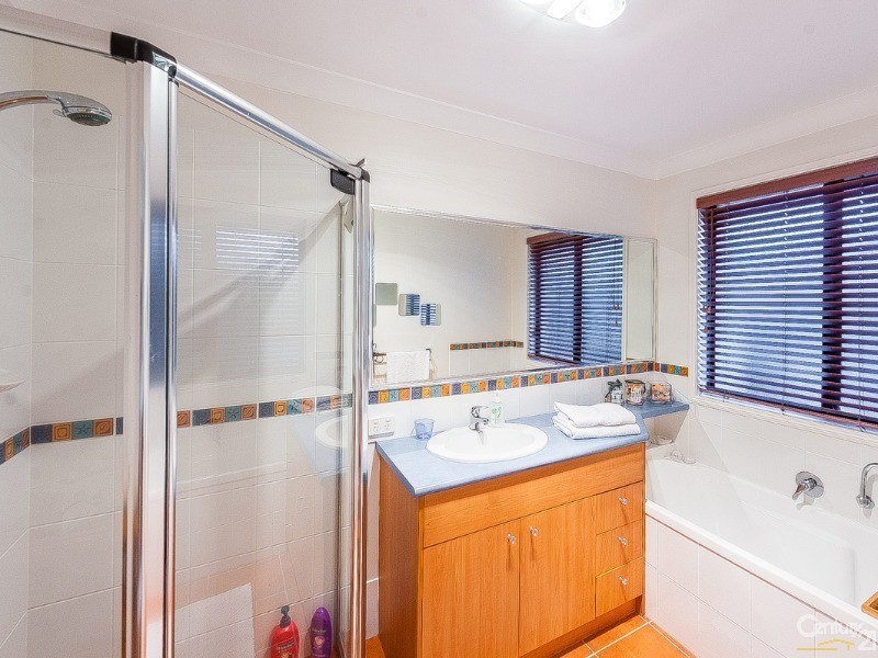 6 Quillback Court, Mountain Creek QLD 4557