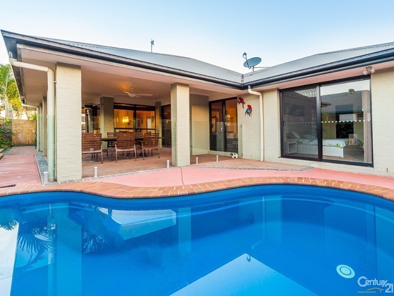 6 Quillback Court, Mountain Creek QLD 4557