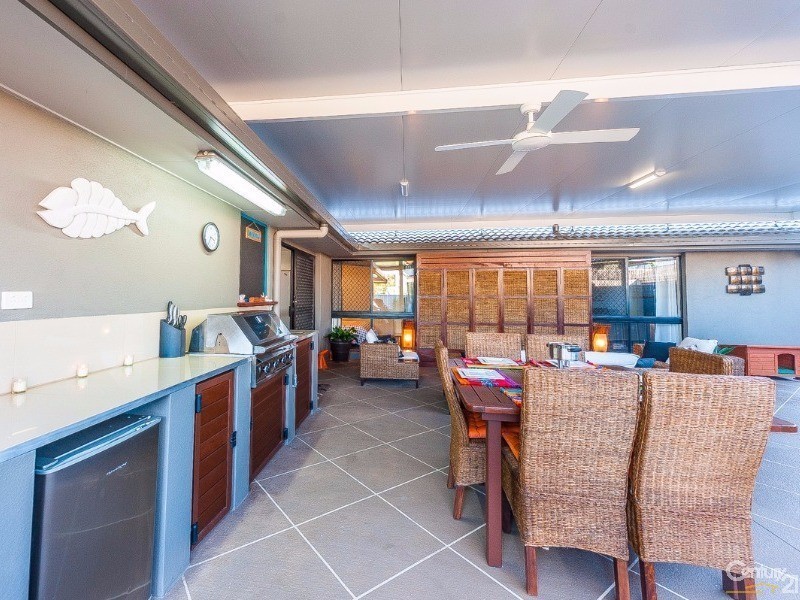 9 Kardinia Street, Minyama QLD 4575