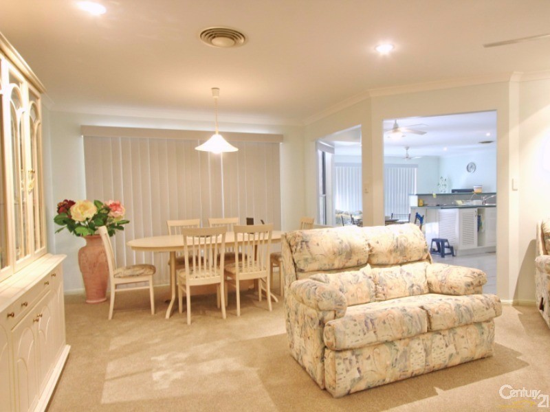 3 Redbud Court, Mountain Creek QLD 4557