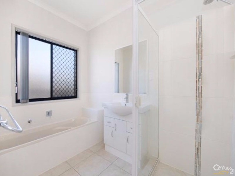 23 Howitt Street, Caloundra West QLD 4551