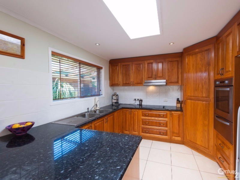 12 Tombarra Street, Mooloolaba QLD 4557