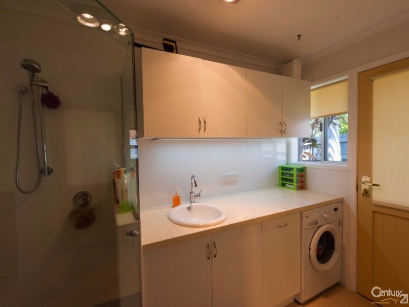 12 Tombarra Street, Mooloolaba QLD 4557