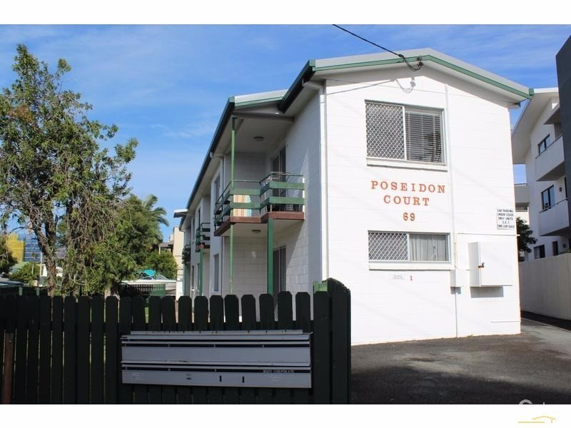2/69 Duporth Avenue, Maroochydore QLD 4558