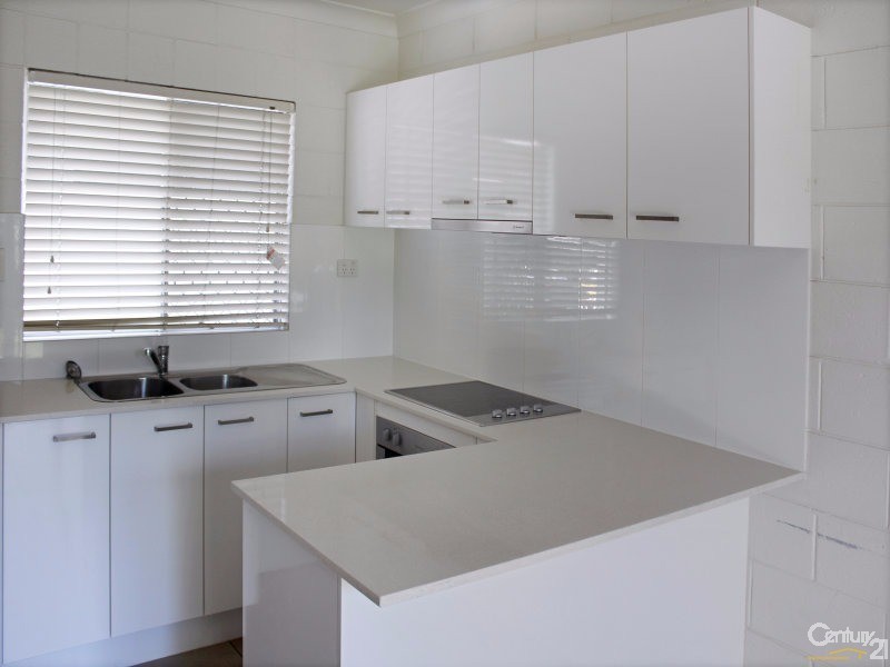 2/69 Duporth Avenue, Maroochydore QLD 4558