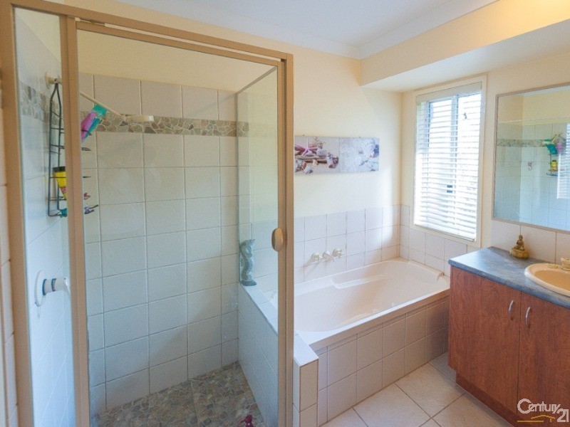 296 Main Road, Kuluin QLD 4558