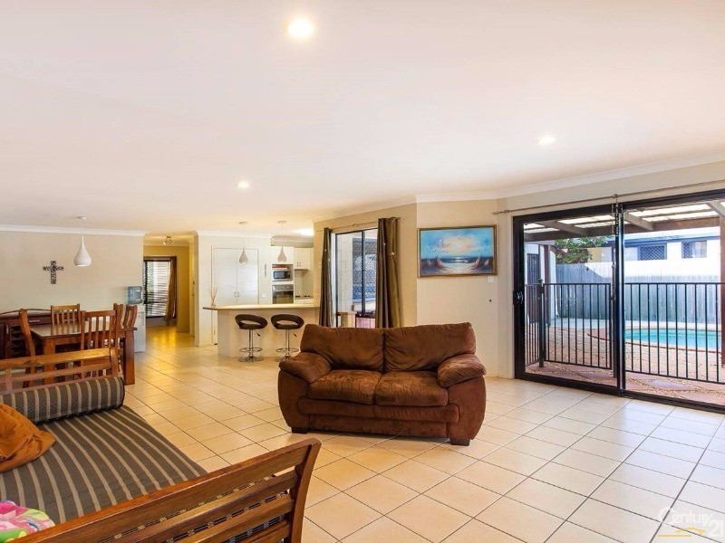 8 Coho Court, Mountain Creek QLD 4557