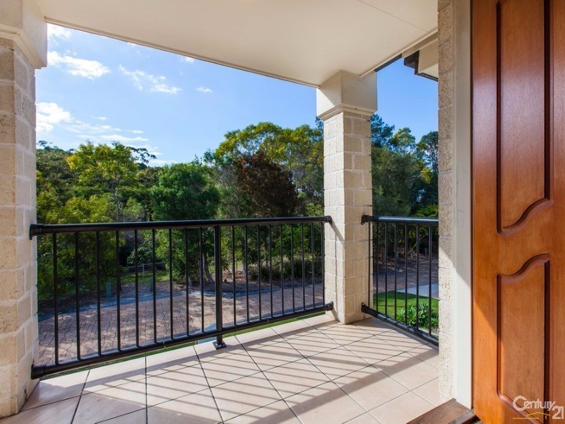 8 Coho Court, Mountain Creek QLD 4557