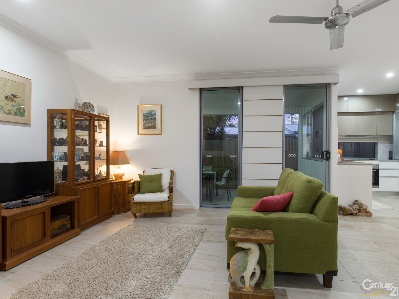2/14 Richards Street, Maroochydore QLD 4558