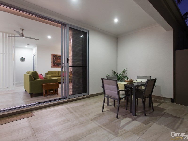 2/14 Richards Street, Maroochydore QLD 4558