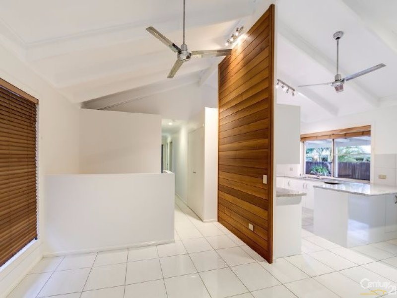 17 Wurtulla Street, Maroochydore QLD 4558