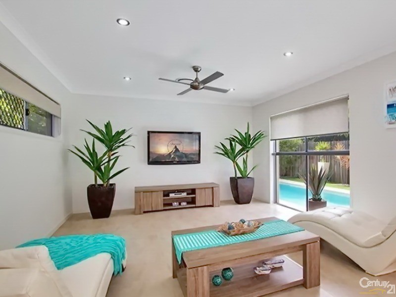 32 Maroubra Street, Maroochydore QLD 4558