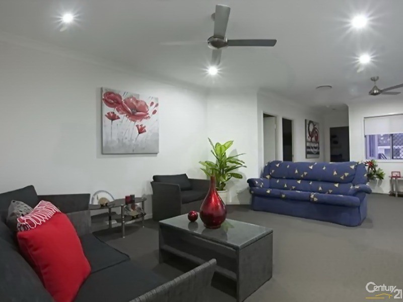 32 Maroubra Street, Maroochydore QLD 4558