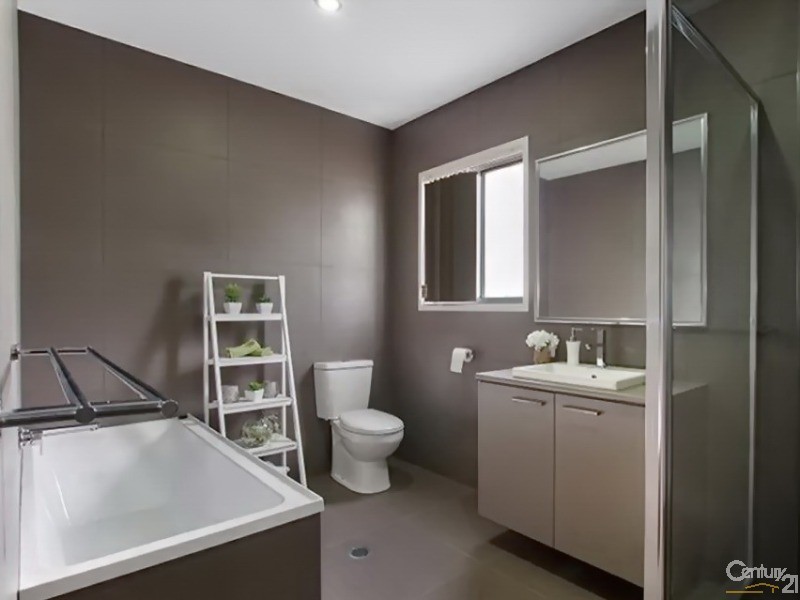 32 Maroubra Street, Maroochydore QLD 4558