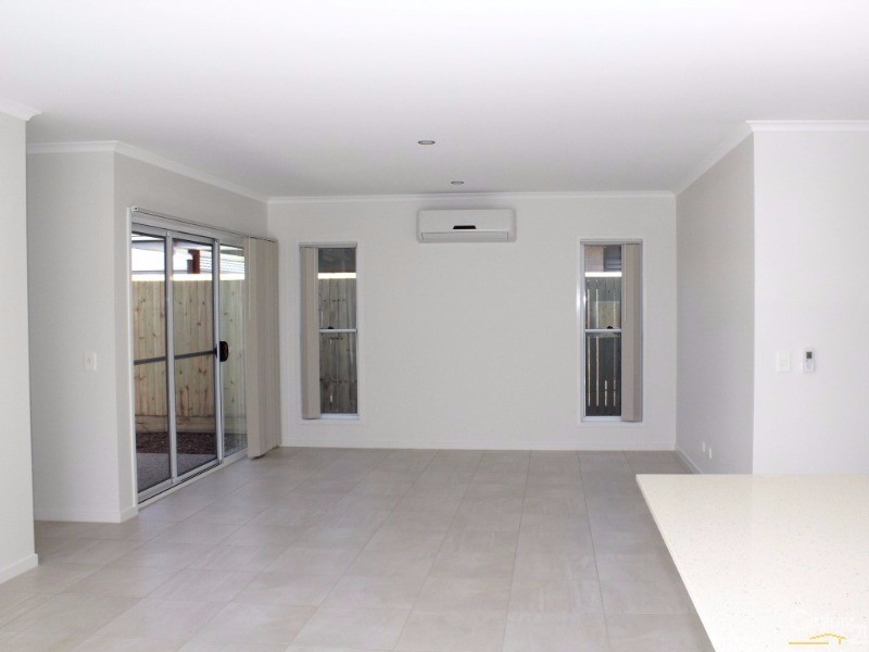 55 Springs Drive, Meridan Plains QLD 4551