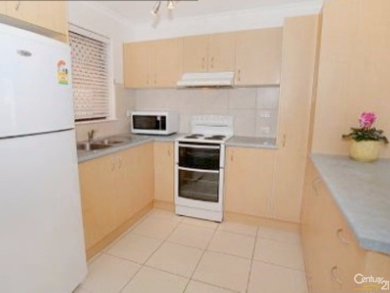 1/4 Yallanga Place, Mooloolaba QLD 4557