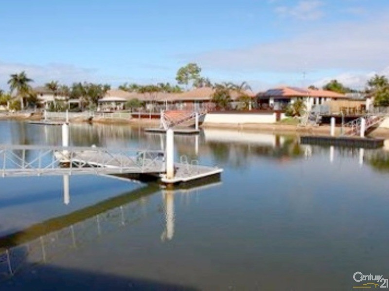 1/4 Yallanga Place, Mooloolaba QLD 4557