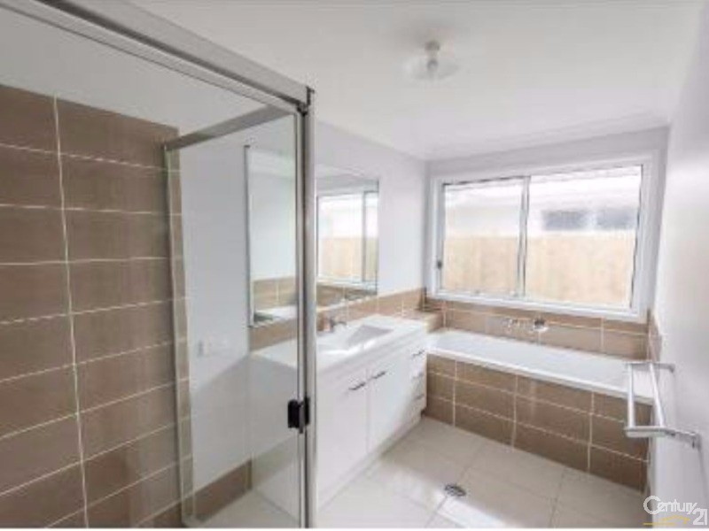 11 Curtis Street, Mountain Creek QLD 4557