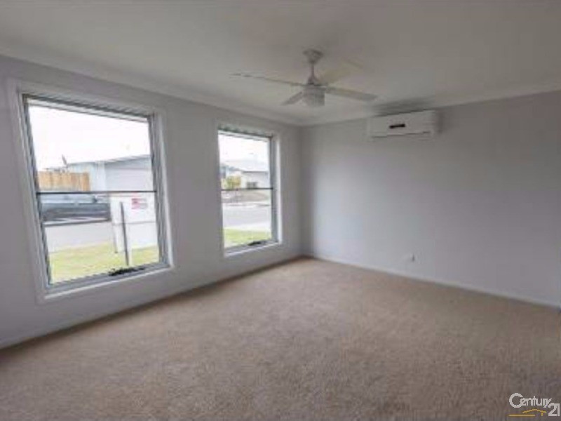 11 Curtis Street, Mountain Creek QLD 4557