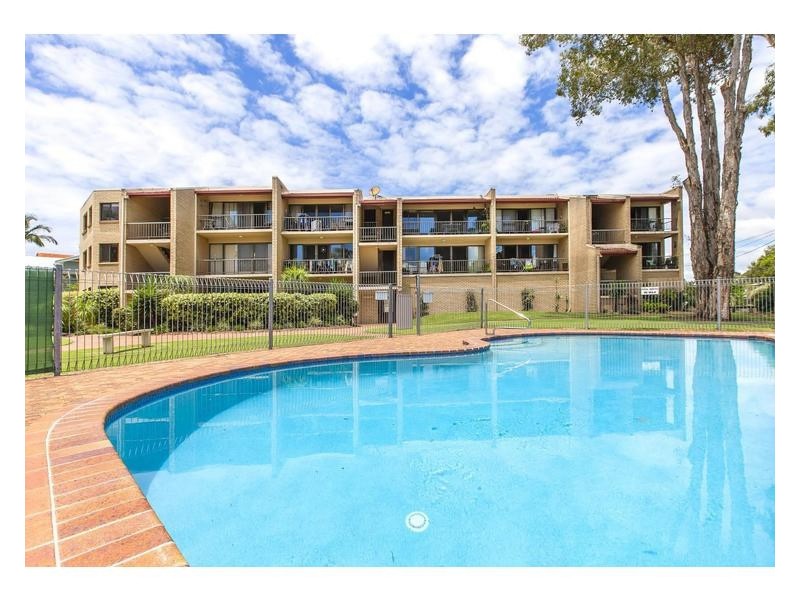 1/77 Bradman Avenue, Maroochydore QLD 4558