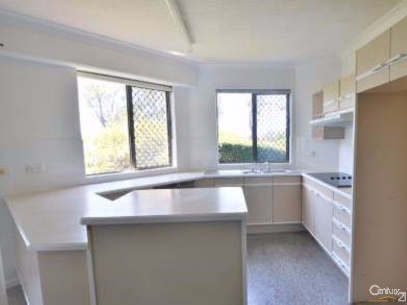 1/77 Bradman Avenue, Maroochydore QLD 4558