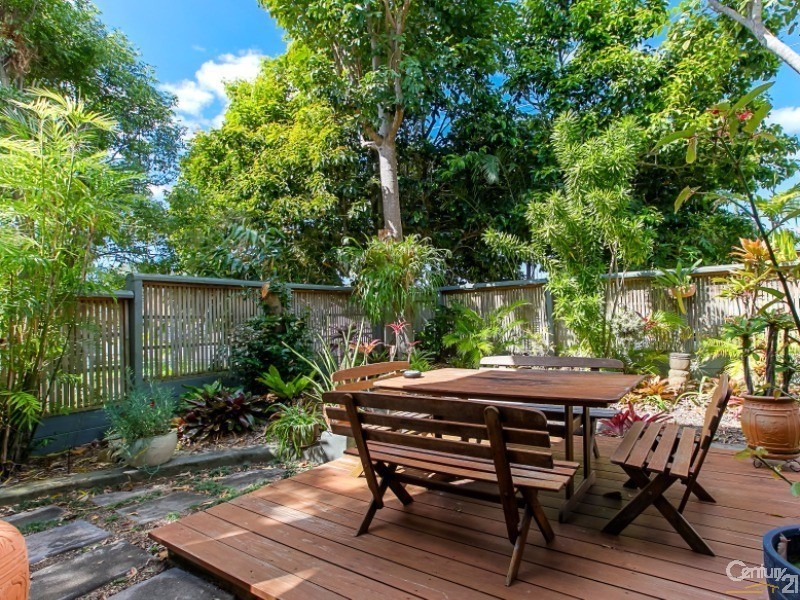 8 Oogar Street, Maroochydore QLD 4558