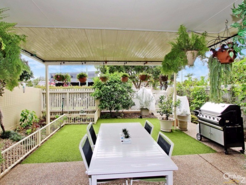 2/107 Parker Street, Maroochydore QLD 4558